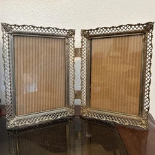 VTG Gold Tone Metal Bi-Fold Double Hinged Picture Frame Filigree MCM 5x7 Picture