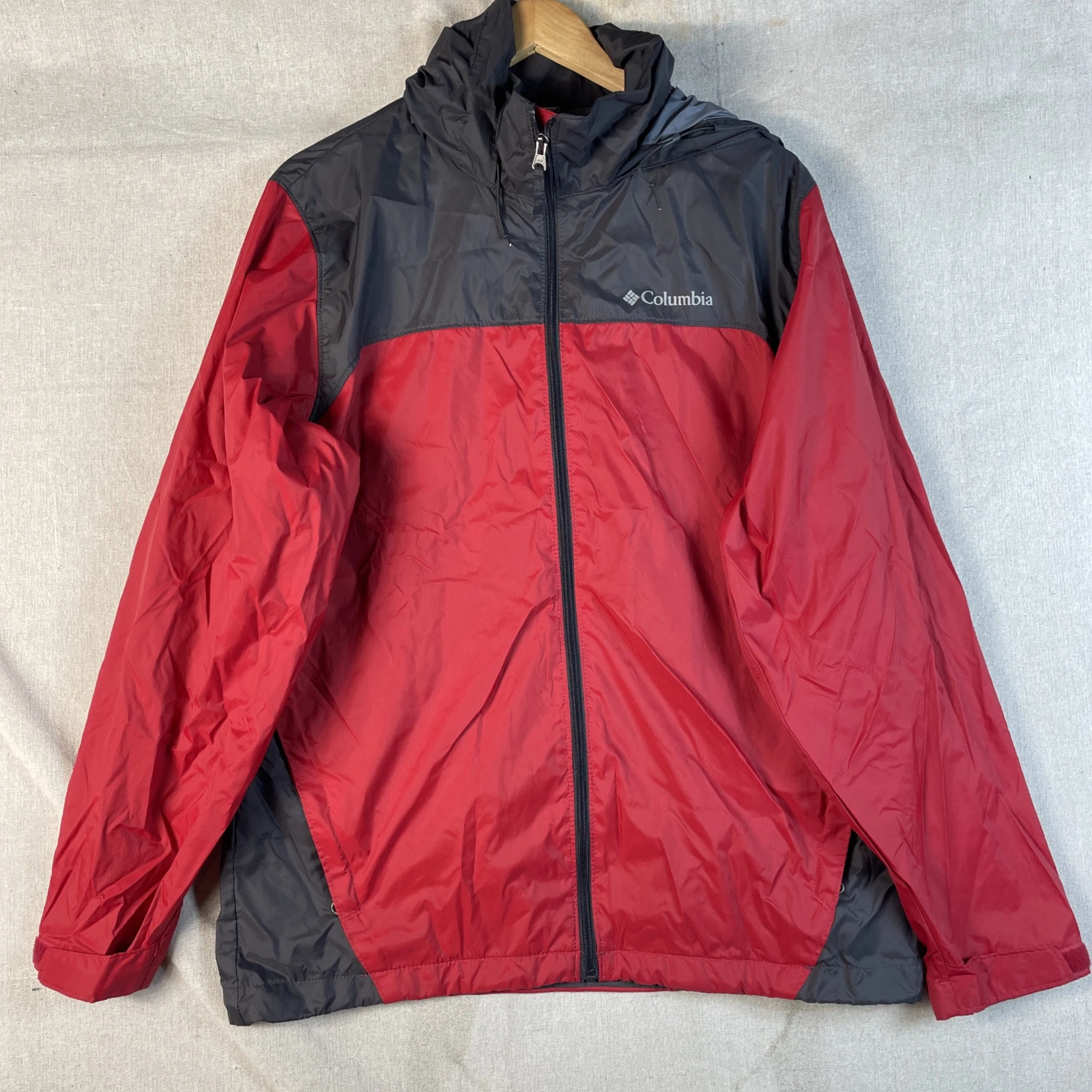 Columbia Sportswear Co. Men's Red And Gray Lightweight Zip Up Jacket Size M