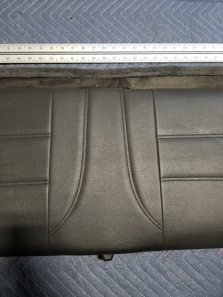 Заднее диванное сиденье 1998-2000 Volvo V70 S70 V70R *только нижнее* угольное от оригинального производителя No356an - Изображение 3 из 4