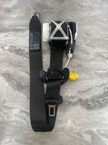 Volkswagen PASSAT B7 2014 Sicherheitsgurt vorne 3C1857705P TNV9652