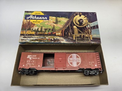 ATHEARN HO 1317 SANTA FE #8742 DOUBLE DOOR BOX CAR 50'