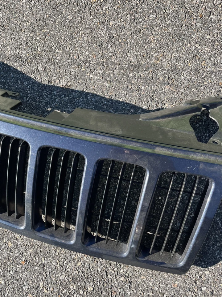 2005-2007 Jeep Grand Cherokee Painted Grill Grille - Dark Blue - Image 3 of 4