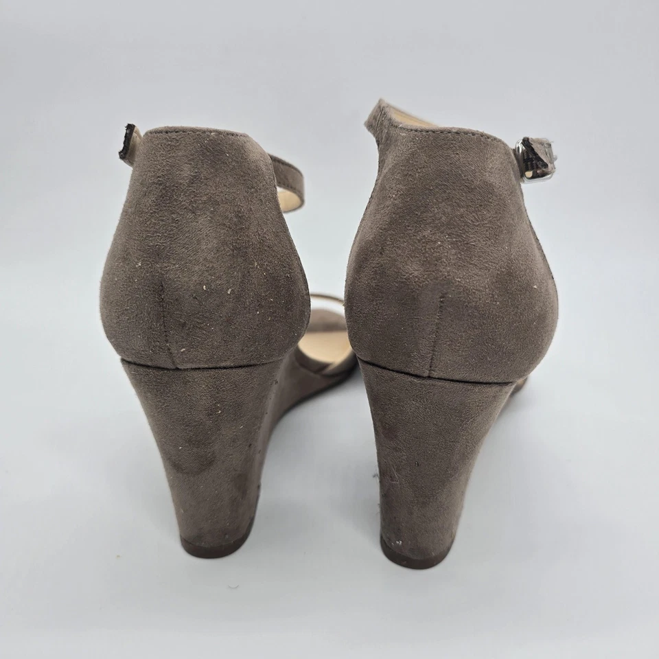 Unisa Shoes Womens Size 8.5 Taupe Suede Wedge Heels Ankle Strap Open Toe Dressy - Image 2 of 4