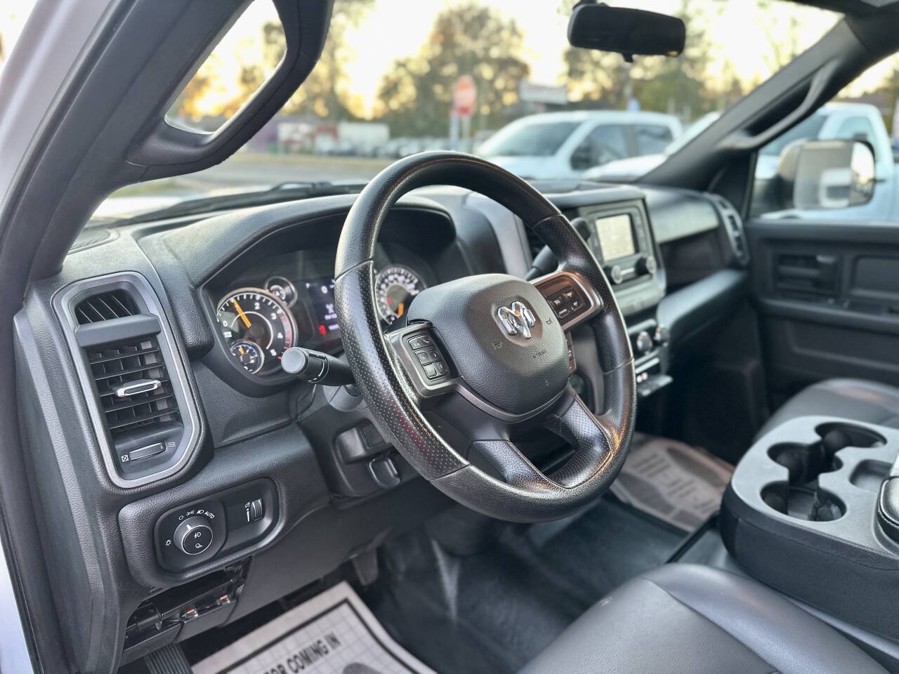 2022 Ram 2500 Tradesman 4x4 4dr Crew Cab 8 ft. LB Pickup thumbnail 9