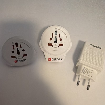 International SKROSS Adapters w/ USB accessory. Fast Shipping!