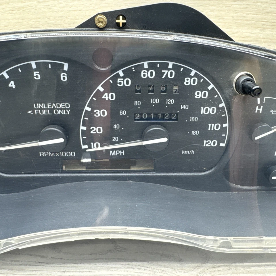 Cuadro de instrumentos velocímetro Ford Explorer Ranger 201K 1996-1997 F67F-10849-CA Foto 3 de 4