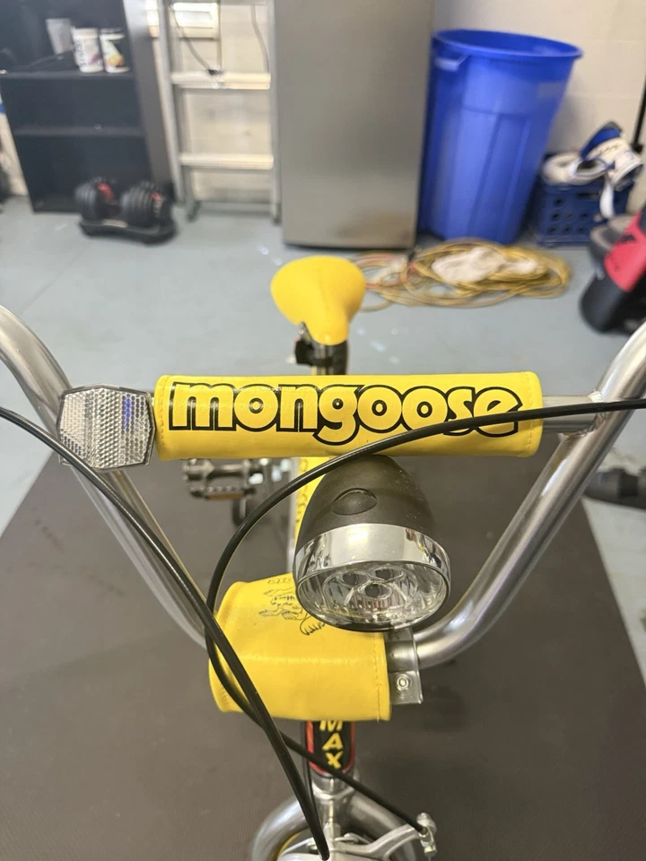 Mongoose stranger things bike. brand new, used once, has pegs in the back. - Image 3 of 4