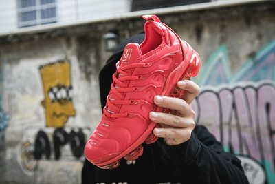 nike tn triple red