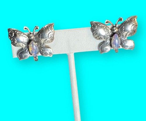 Hübsche Vintage signierte "Silber Mexiko" Opal Mitte Schmetterling Schraub Ohrringe