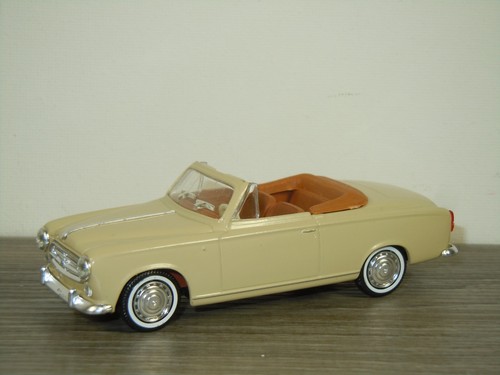 Peugeot 403 Cabriolet - Solido 1:43 *62092