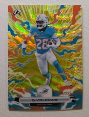 2025 Topps Resurgence De’von Achane Yellow Surge 120/225 Miami Dolphins #63