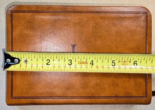 Holman HCSB Ultra Thin Bible; 2012 Brown Leather Touch Indexed; 10 Point - Foto 11 di 12
