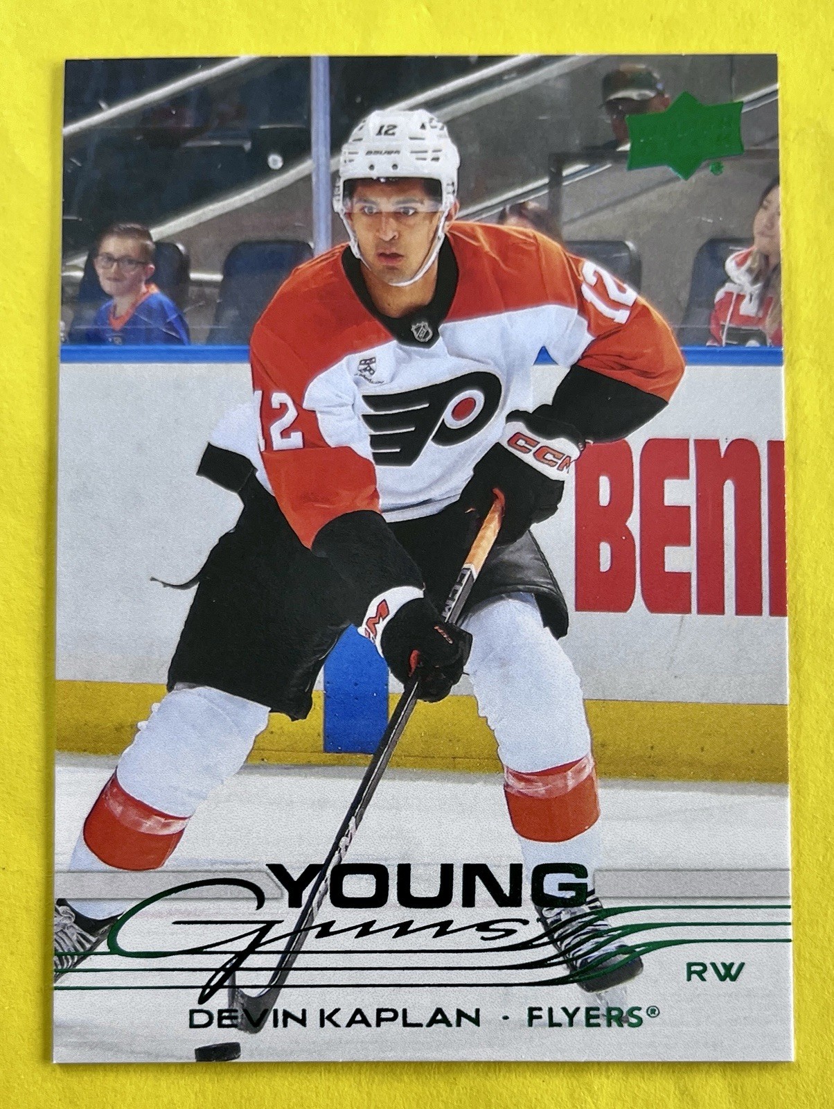 Devin Kaplan 2025-26 Upper Deck Series 2 YOUNG GUNS HOLIDAY Rookie #473 (Green)