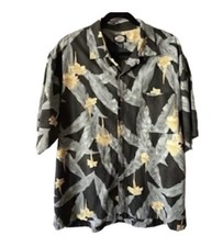 Tommy Bahama Hawaiian Short Sleeve Shirt Size Large Vintage Tropical Island Palm