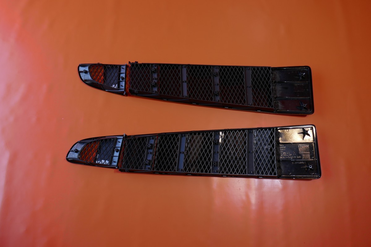 Audi R8 2011-2015 Engine lid grille P/N 427825314