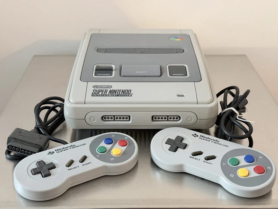 SNES Super Nintendo PAL Konsole (grau) inkl. 2 Original Controllern und Kabel - Bild 2 von 4