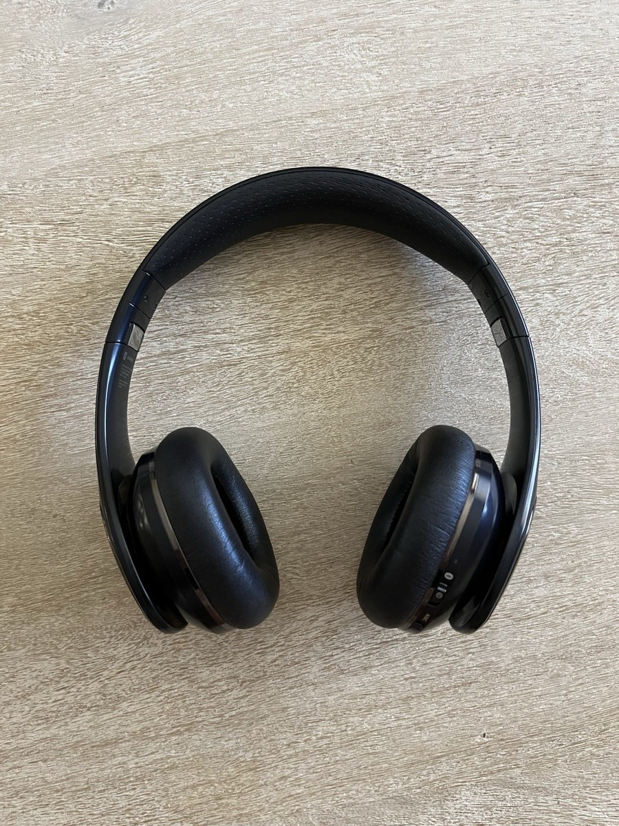 Samsung Level on Wireless Bluetooth Noise Canceling Headphones (eo