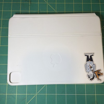Apple Magic Keyboard for iPad Pro 11in A2261 White - Excellent Condition