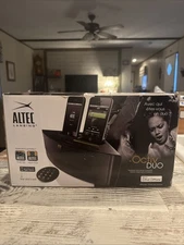 Altec Lansing Octiv Duo M202 Dual Dock Speaker System for iPod/iPhone Open Box