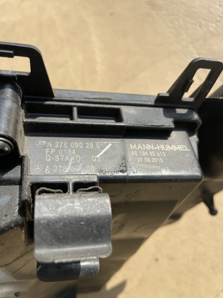 Caja limpiadora filtro admisión aire Mercedes GL450 GL550 12-19 A0071530528 OEM Foto 4 de 4