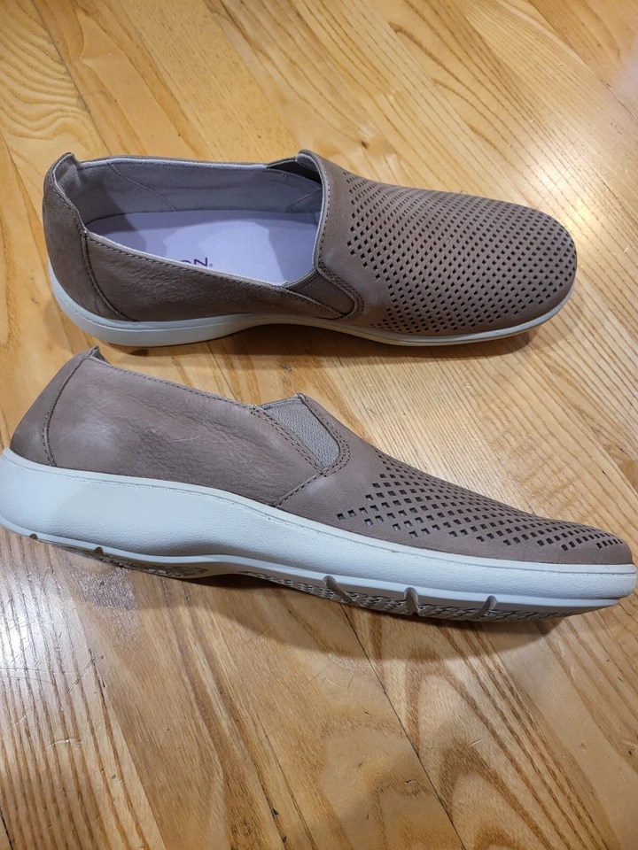 Zapato Deportivo Aravon Para Mujer Lia Sin Cordones Cuero Cómodo Talla 10 AA Estrecho Taupe Foto 2 de 4