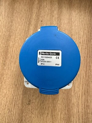 Merlin Gerin. PKY32G423 32A socket.