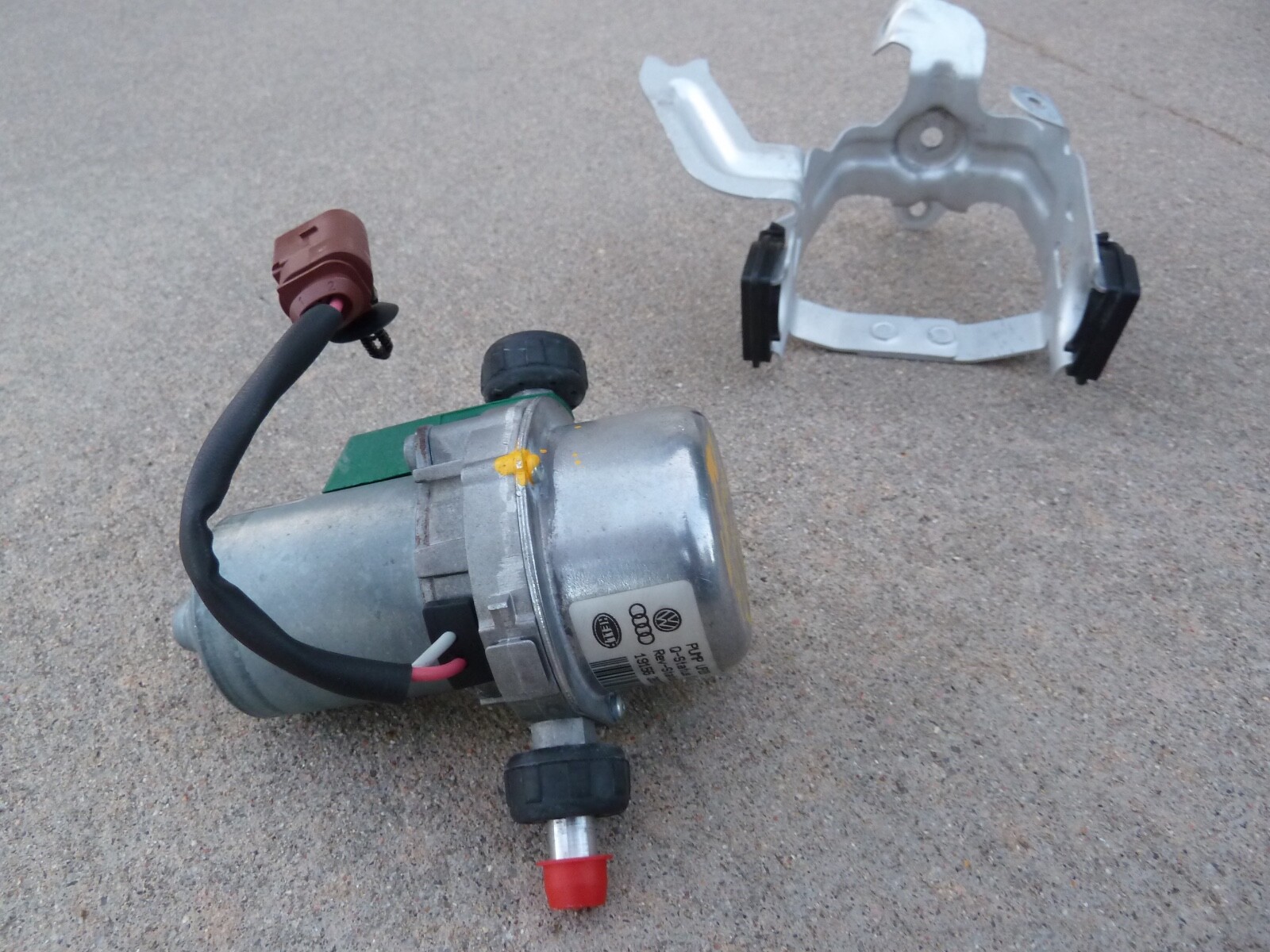 2020 LAMBORGHINI Huracan EVO Brake Booster Electric Vacuum Pump Audi R8 V10 5.2