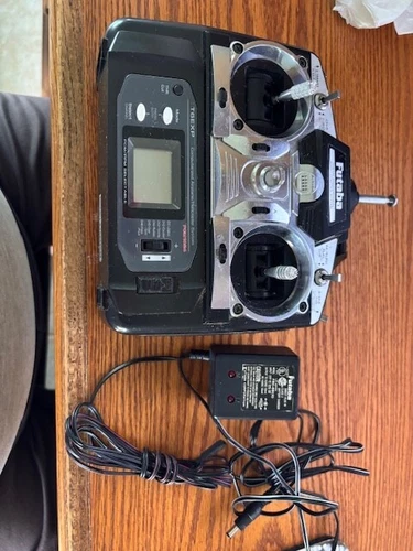 Futaba 6 EXP 2.4 Ghz  Transmiter. 6 Channel Digital Proportional with charger