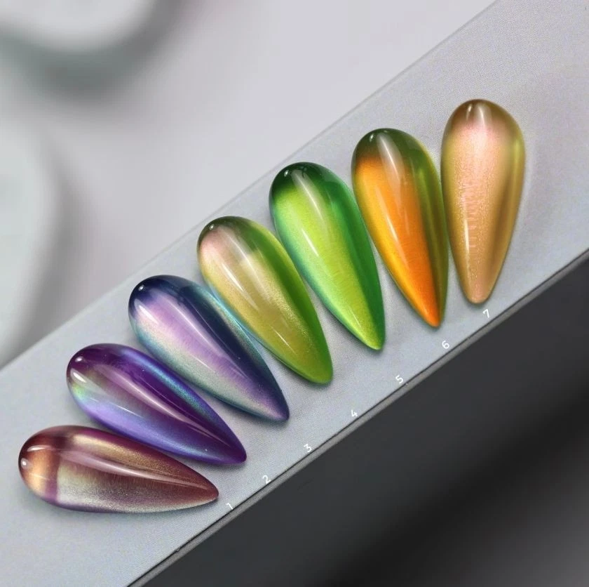 Saga Smoothie Cat Eye Summer Shimmer Fruit Cat Magnetic Gel Nail Polish Gel