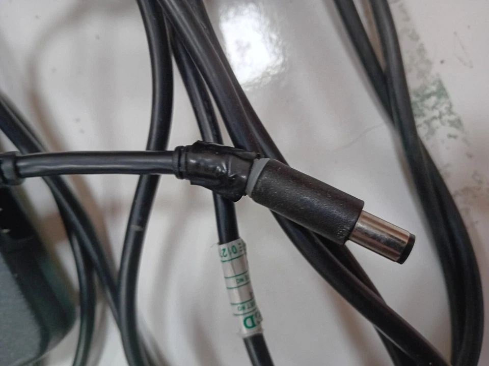 Dell Alienware 15 R4 Laptop 15.6 FHD, i9-8950HK,32GB RAM, NVIDIA GTX1070,SSD+HDD - Image 2 of 4