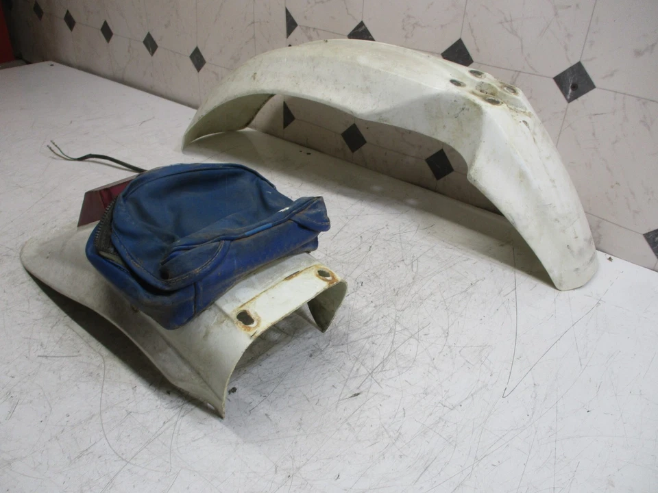 Honda xr250r xr 250 r 1984 84 Guardabarros delantero trasero luz trasera bolsa herramientas. Foto 2 de 4
