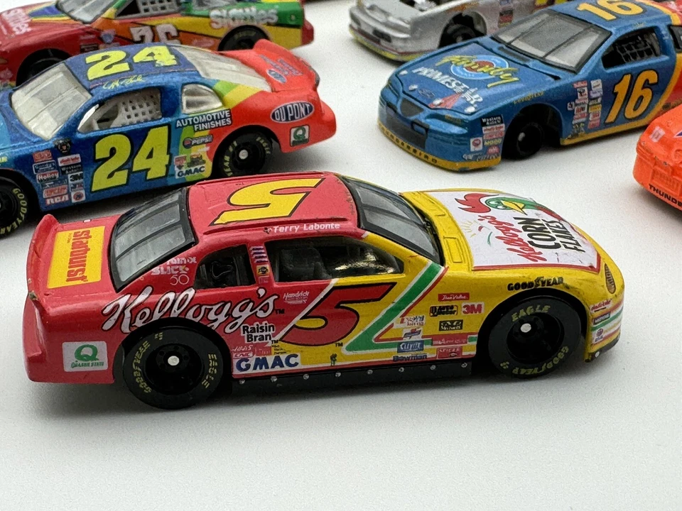 Lote De 7 Coches De Colección Años 90 Racing Champions Stock Skittles Pennzoil DuPont Foto 3 de 4