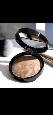 Laura Geller Baked Balance-n-Brighten Color Correcting Foundation - Medium.