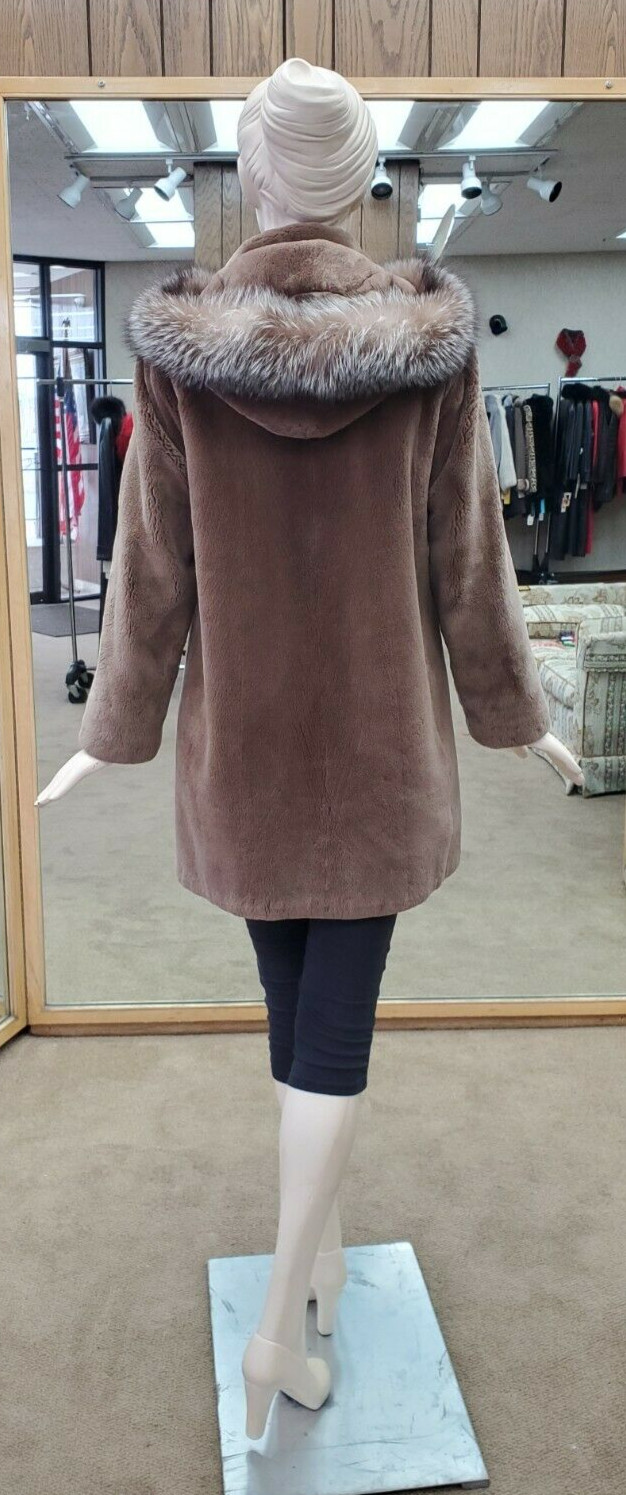 Sheared Beaver Fur 33" Jacket with Detachable Hoo… - image 3