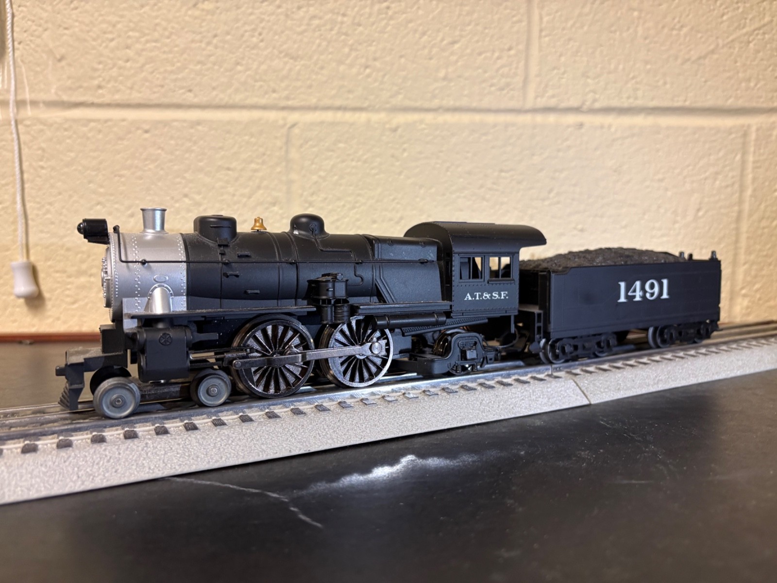 ATLAS 4-4-2 ATSF Locomotive and Tender | eBay