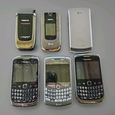 Lot of 6 Cellphones 3 Flip Phones and 3 Blackberry 1 charges Curvestyle read