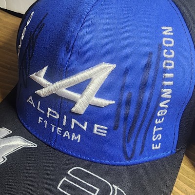 Casquette Alpine F1 Signée Par Fernando Alonso Et Esteban Ocon - Autographes Originaux