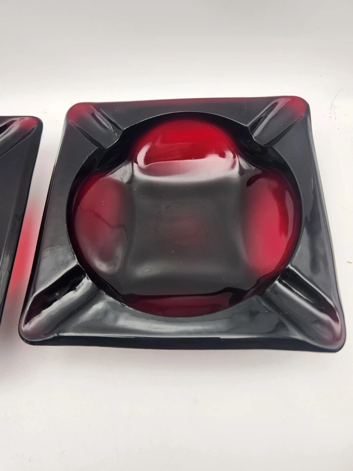 Vintage Pair of Anchor Hocking ruby red ashtray 1940s-1960 - Image 2 of 4