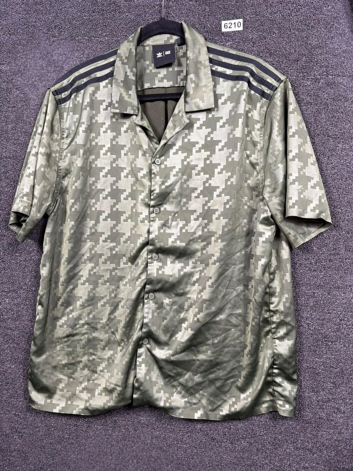 Camisa Adidas x Ivy Park masculina verde média camuflagem botão para cima manga curta HG2398 - Imagem 3 de 4