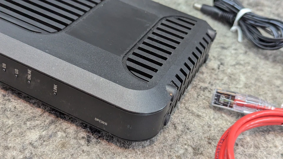 Cisco DPC3010 DOCSIS 3.0 Cable Modem w/ powerCord, Cat6 Ethernet Cable - Image 4 of 4