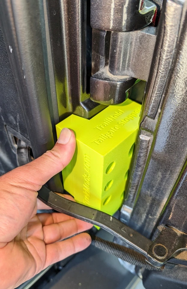 Устройство стопора задней двери TrailHold для Jeep Wrangler JL 2018-2025 - Изображение 4 из 4