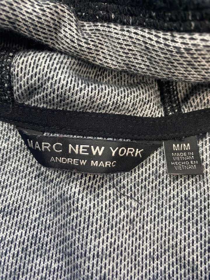 Vestido suéter feminino Andrew Marc New York médio com capuz pulôver de lã midi - Imagem 3 de 4