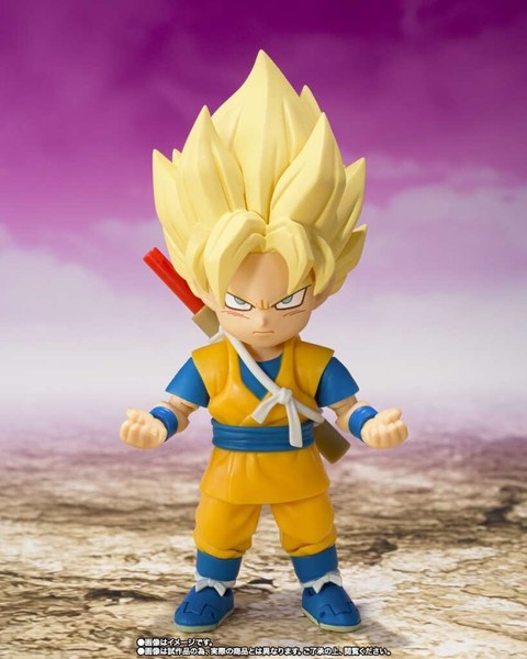 MINI SON GOKU SUPER SAIYAN DRAGON BALL DAIMA - S.H. FIGUARTS - BANDAI TAMASHII