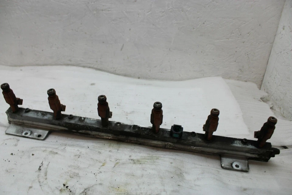 Volvo XC-90 2003 2,9 L 6 cilindros inyector de combustible riel de línea #nP-12 k Foto 3 de 4