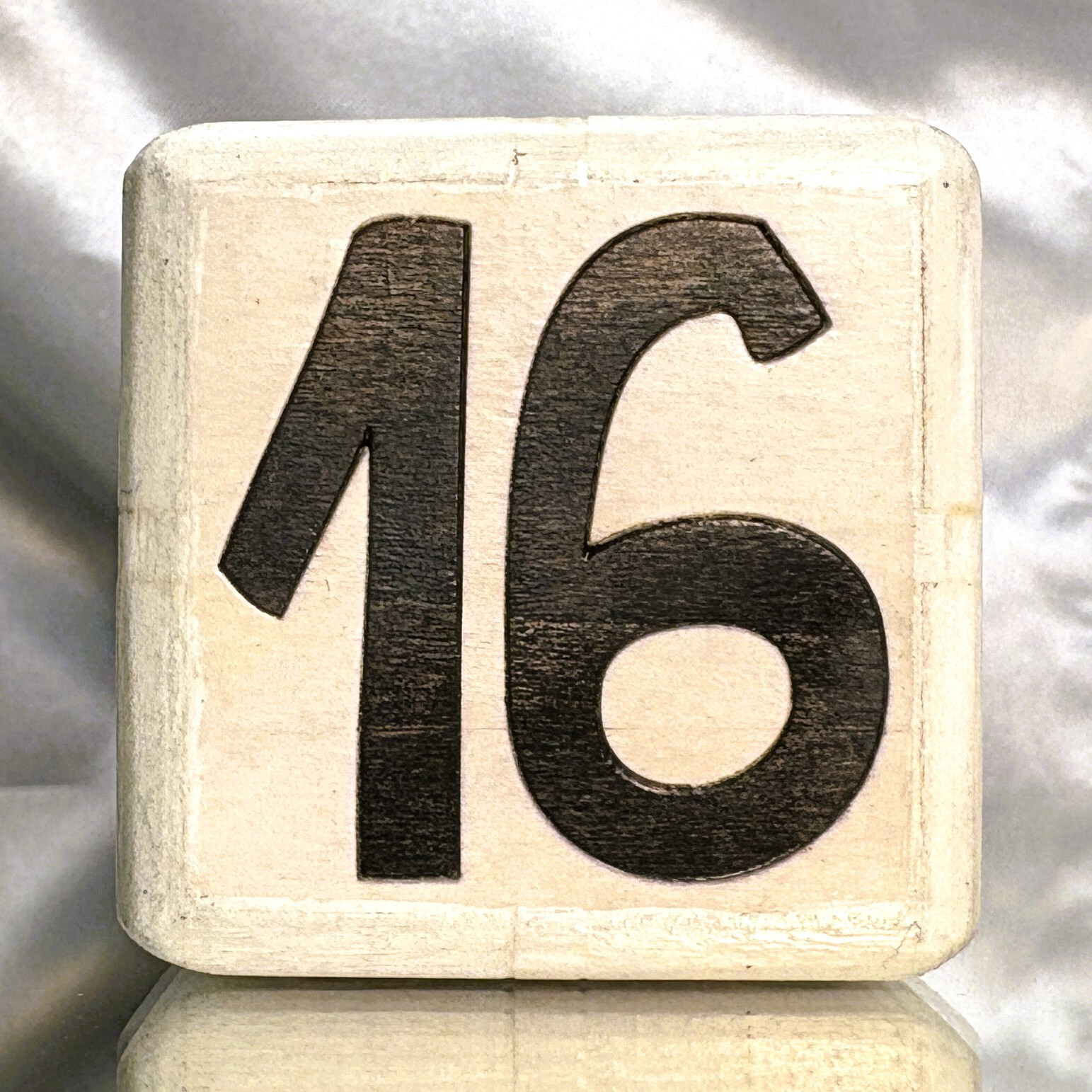 Foto 5 di 9