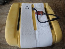 88937963 2nd Row Right Rear 40 Seat Bottom Foam Cushion 01-02 Yukon