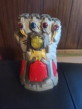 Marvel Avengers Thanos Infinity Gauntlet Center Stone Lights Up With Sound VG