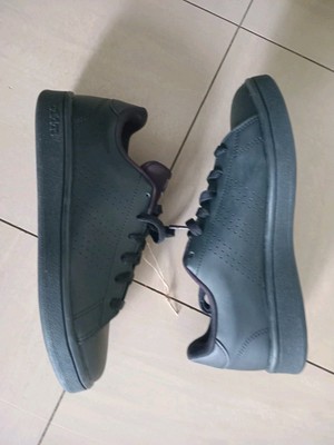 Adidas Advantage Base Kinder Turnschuhe. Größe 4,5