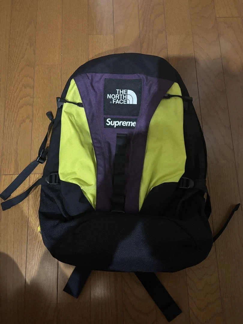 Sac à dos The North Face x Supreme violet jaune noir 18AW occasion bon état
