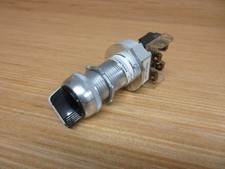 Allen Bradley 800H-HP2KB6AXXX Selector Switch 800T-XA
